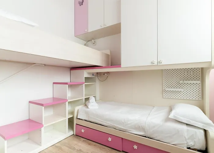 Guesthost - Welcoming Ground-floor With Loft Milano