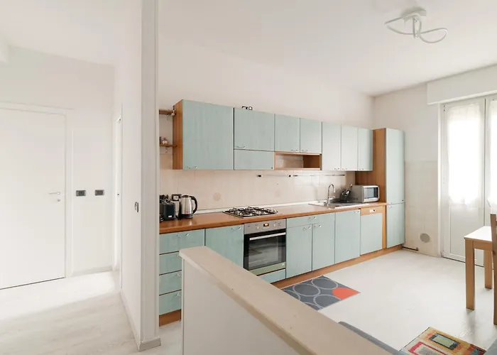 Guesthost - Gelsomini *