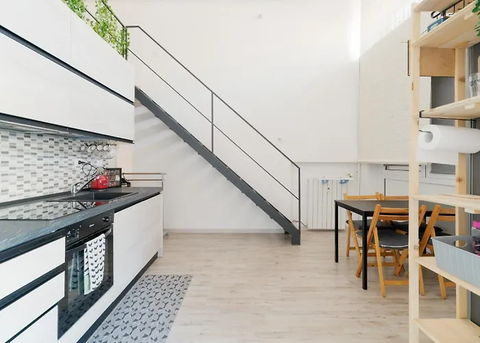 Guesthost - Cozy Loft X4 Near Via Padova Lejlighed