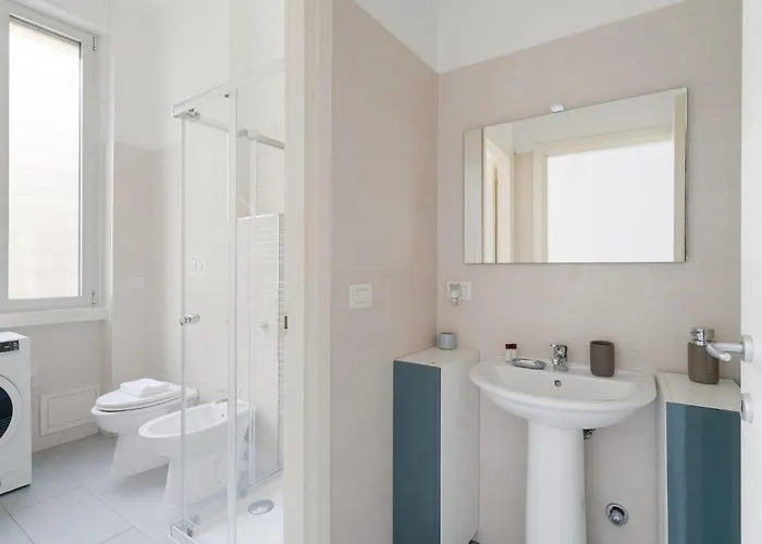 Guesthost - Bright Isola - Milán