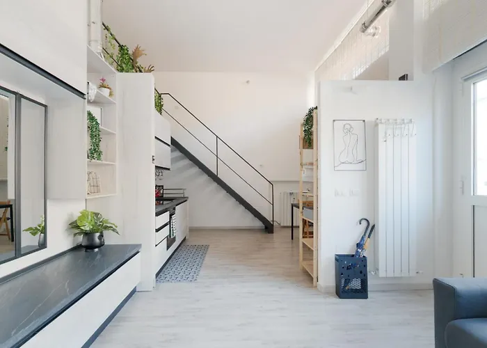 Guesthost - Cozy Loft X4 Near Via Padova *