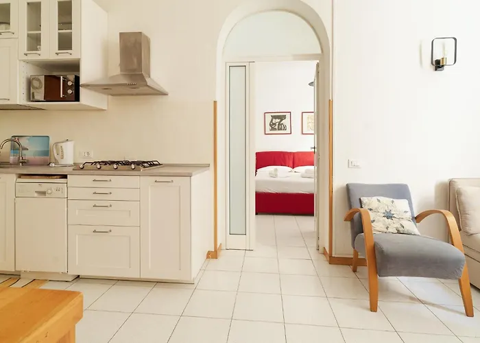 Guesthost - M2 Agostino Romantic アパート ミラノ