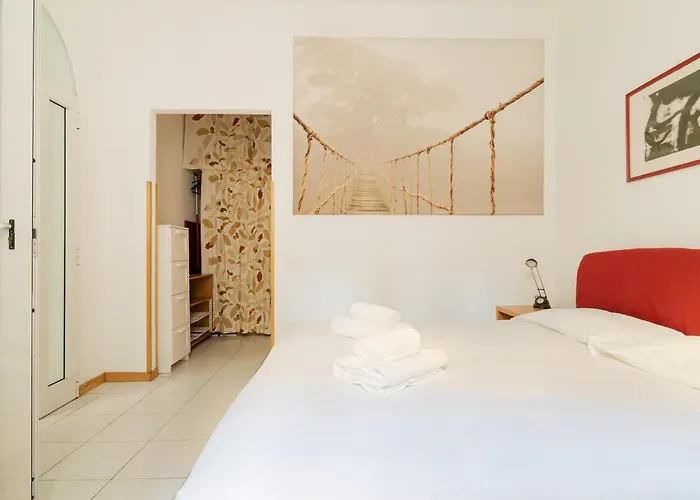 Guesthost - M2 Agostino Romantic ミラノ