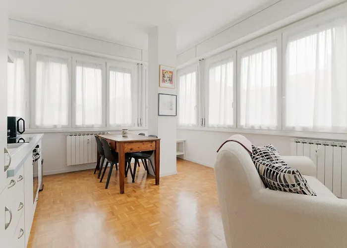 Guesthost - Bright With Parking 米兰