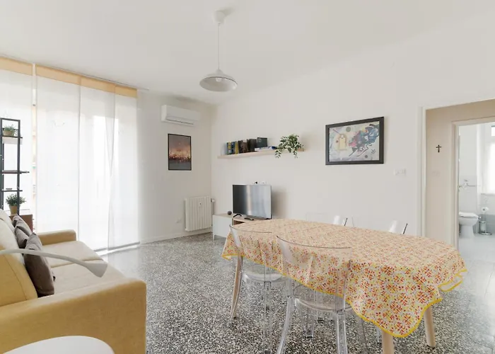 Guesthost - Citta Studi With Balcony Apartmán *