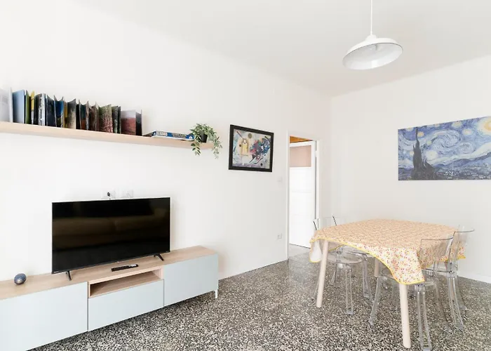 Guesthost - Citta Studi With Balcony *