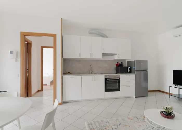 Guesthost - Bright With Garden Διαμέρισμα Μιλάνο