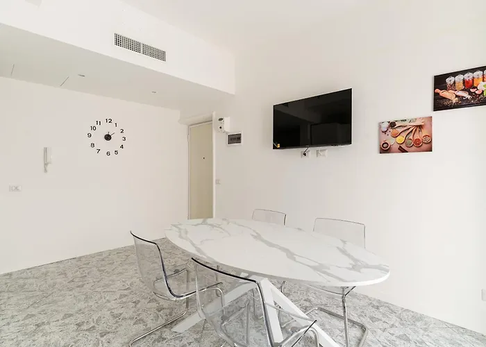 Guesthost - Spacious Navigli Lejlighed *