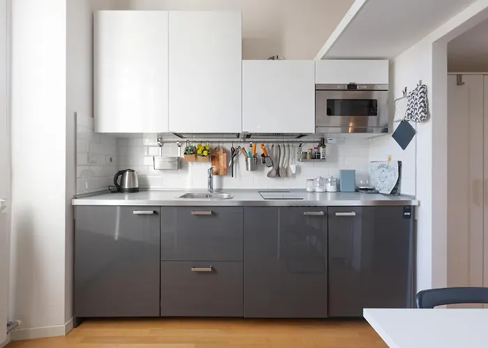 Apartment Guesthost - Mm Tolstoj - Milan