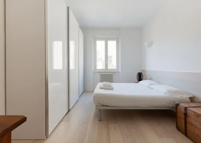 Guesthost - Navigli Modern With Balcony Μιλάνο