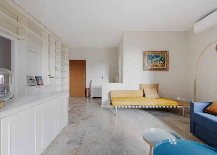 Guesthost - Naba Elegant & Spacious With 3 Balconies Apartmán Milán