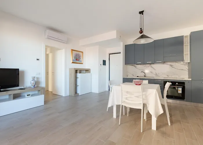 Guesthost - Milano-affori Balcony Milano