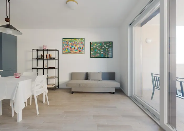 Guesthost - Milano-affori Balcony