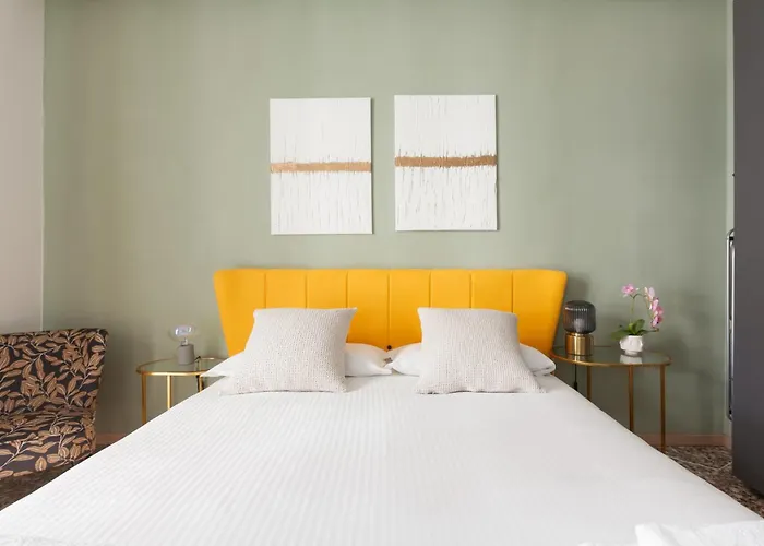 Guesthost - San Siro Modern With Balcony Daire Milano