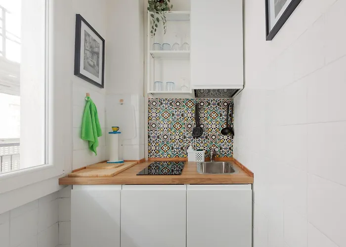 Guesthost - San Siro Modern With Balcony Apartman Milánó