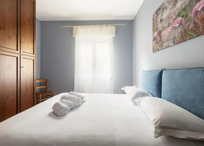 Guesthost - Unimi & Politecnico Roomy With Balcony * Milán