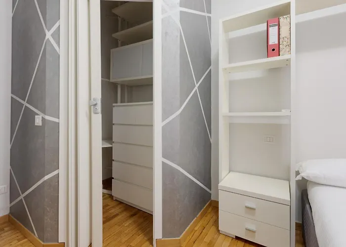 Guesthost - M3 Lodi Trendy Red * Milano