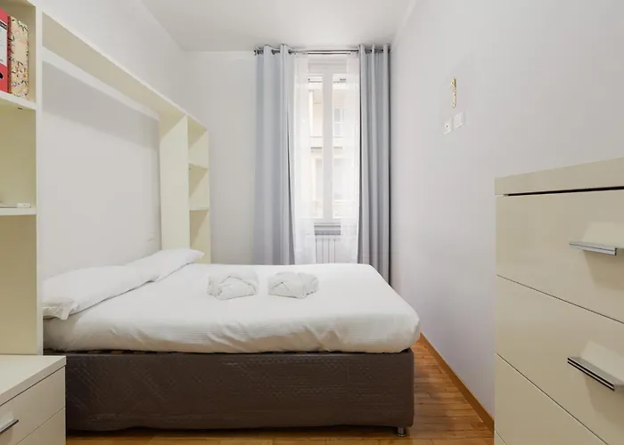 Guesthost - M3 Lodi Trendy Red Daire Milano