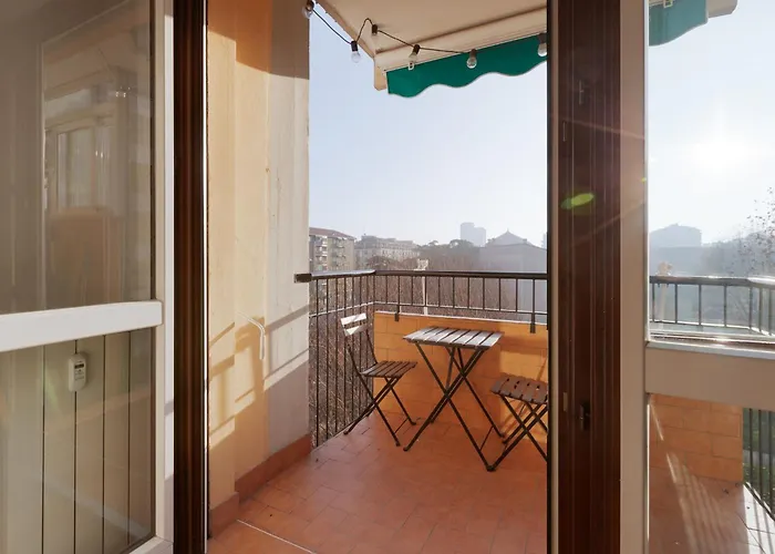 Guesthost - Modern With Balcony Near Niguarda Hospital Lejlighed