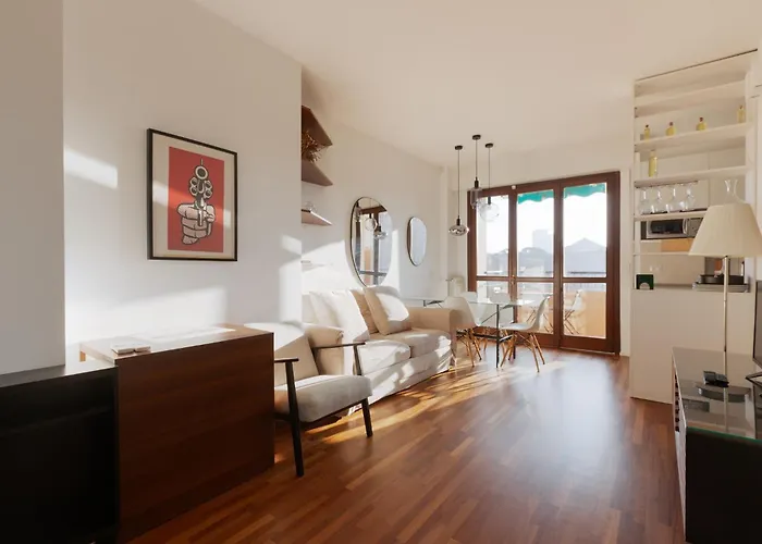 Guesthost - Modern With Balcony Near Niguarda Hospital ميلان