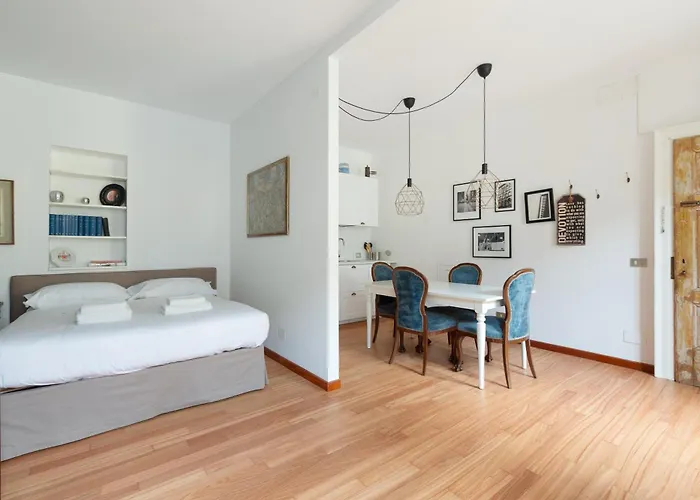 Appartement Guesthost - Sant'ambrogio & Duomo Elegant