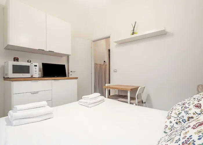 Guesthost - Porta Romana Tiny *