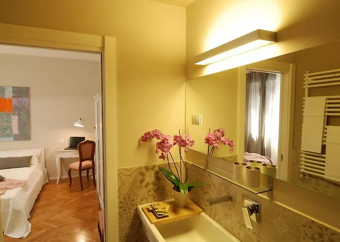 Konukevi Isola Libera Milano