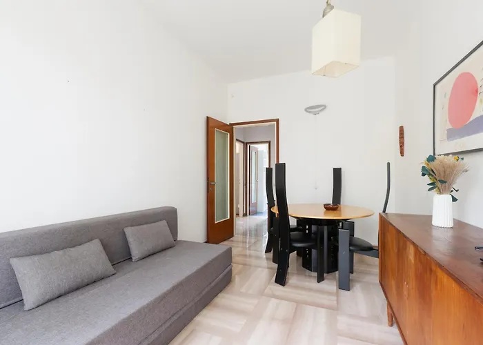 Guesthost - Charming Navigli! Functional Apartman