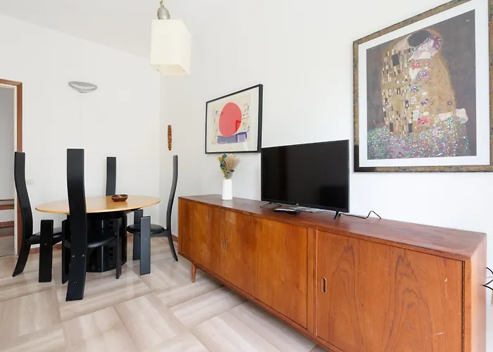 Guesthost - Charming Navigli! Functional Apartman