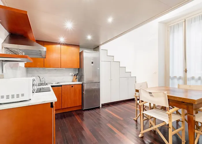 아파트 Guesthost - Brera Escape! Exclusive Roomy Flat 밀라노