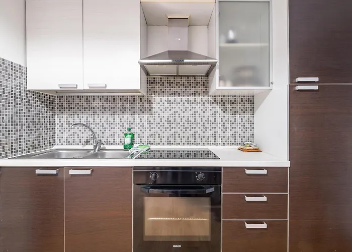 Apartamento Guesthost - Bright Apt- Piazzale Loreto *