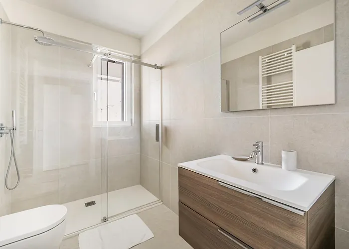 아파트 Guesthost - Brand New Renovated Terrace *