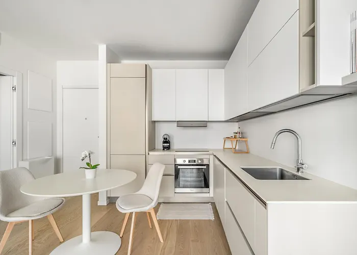 아파트 Guesthost - Brand New Renovated Terrace *