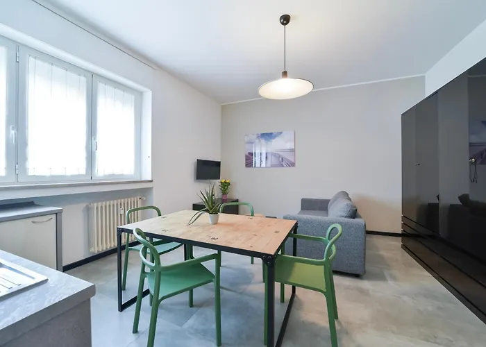 Foresteria Monti * ミラノ