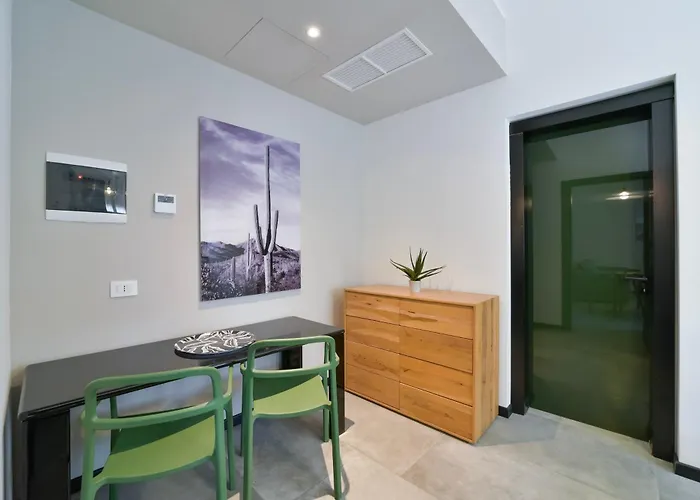 Foresteria Monti アパート *