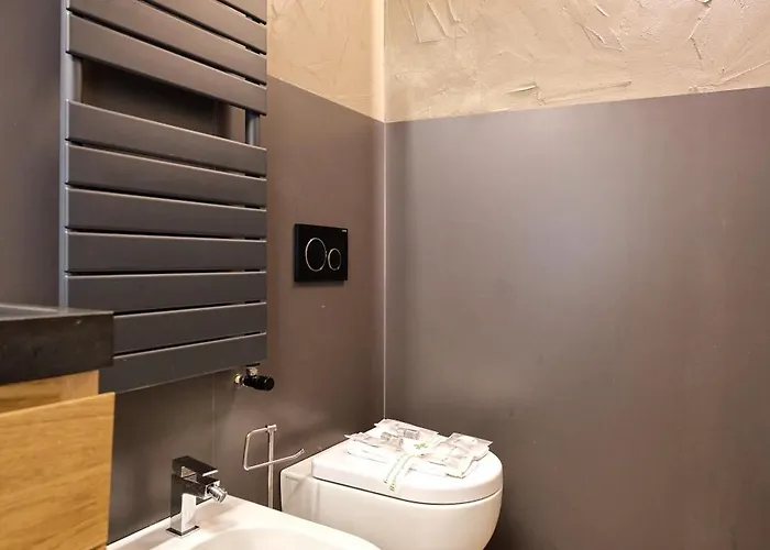 Isola Stylish Loft In