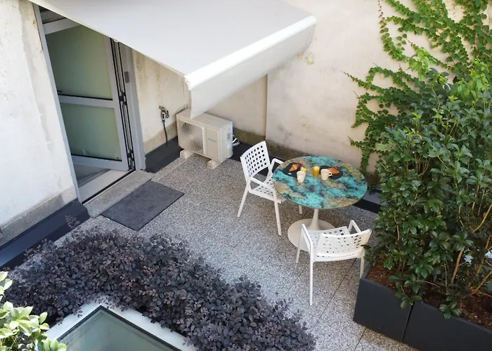 아파트 Varanini Luxury Double With Terrace And Sauna 밀라노