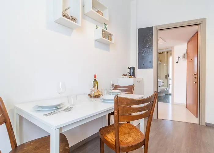 S&m - Casa Afrodite Precotto M1 Milano