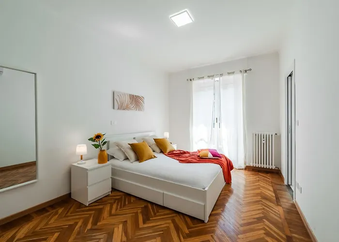 The Dreamers Mansion - Ticinese Bocconi Area דירה מילאנו