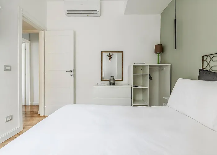 Luminoso Trilocale In Porta Garibaldi 밀라노