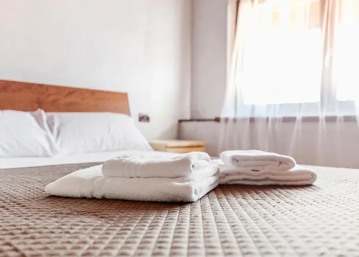 Ampia Casa Su Due Piani, A Pochi Minuti Dai Navigli E Metro