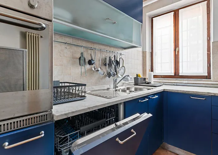 Ampia Casa Su Due Piani, A Pochi Minuti Dai Navigli E Metro