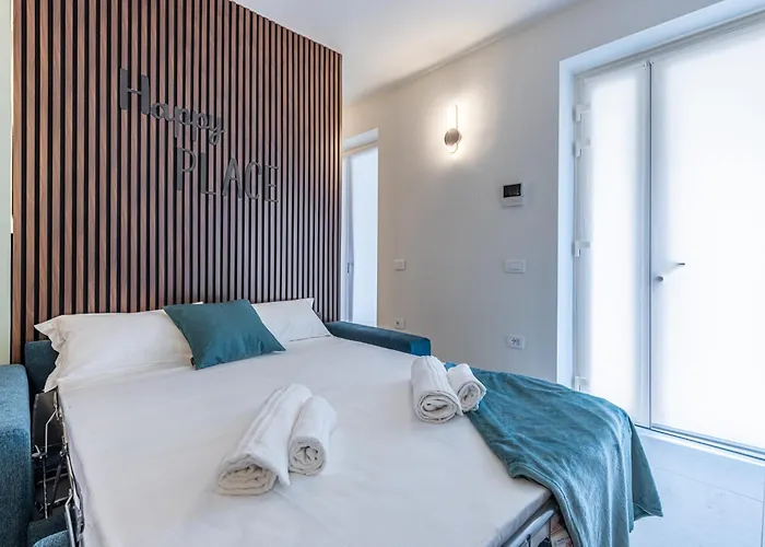 アパート Navigli Charme Urbano Tra Design E Quiete