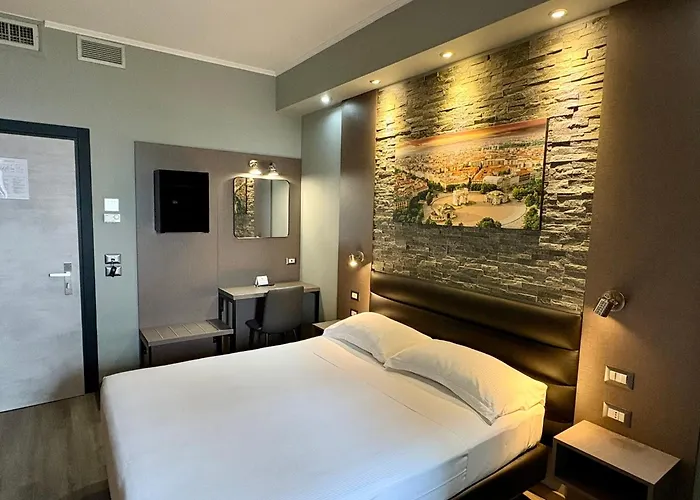 ペルジーノ 3* ミラノ