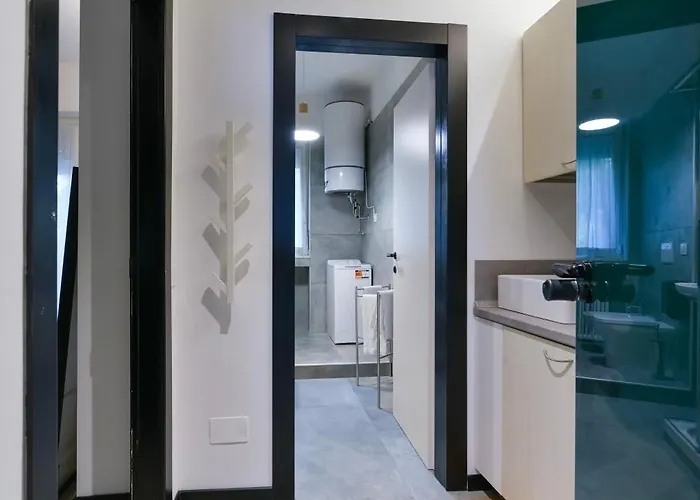 Foresteria Monti * ミラノ