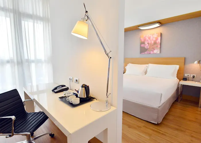 מלון Hilton Garden North