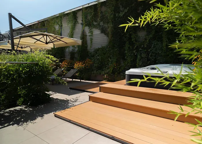 Versoverde Alzaia Naviglio Grande ميلان