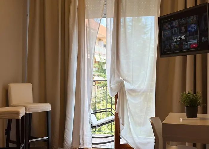 Co&mo A 16 Minuti Da Duomo