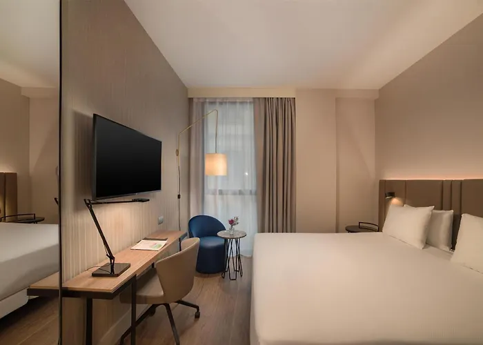 Hotel Nh Corso Buenos Aires 4*