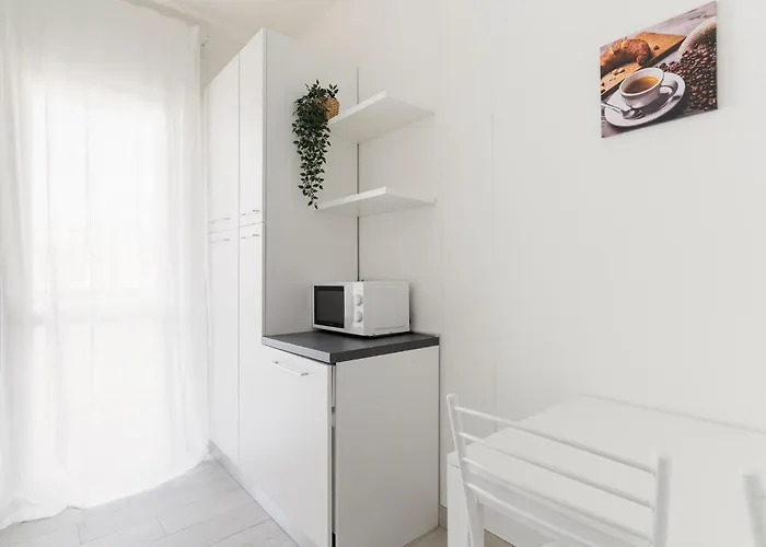 アパート Guesthost - Piazza Tripoli Bright ミラノ